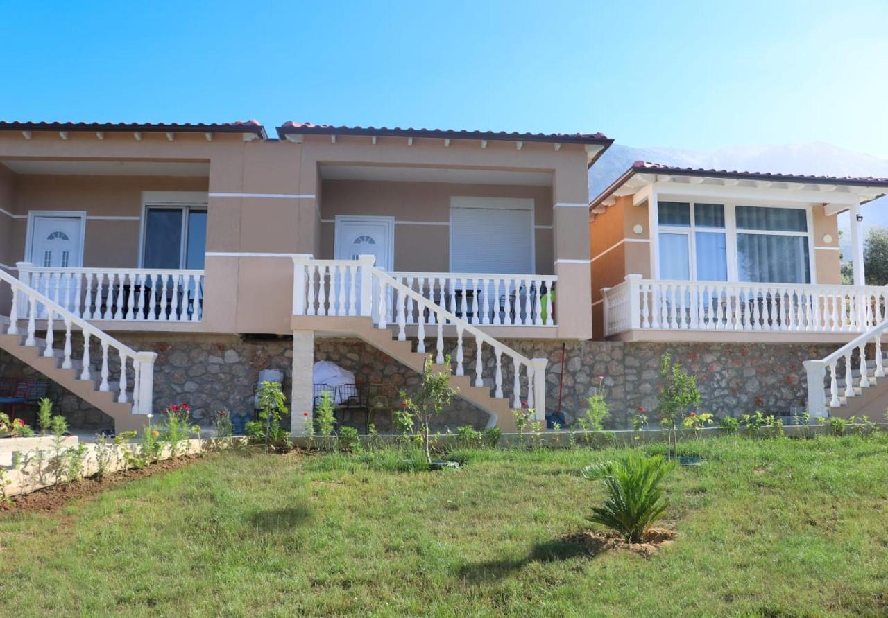 Essos Villas Dhërmi Buitenkant foto