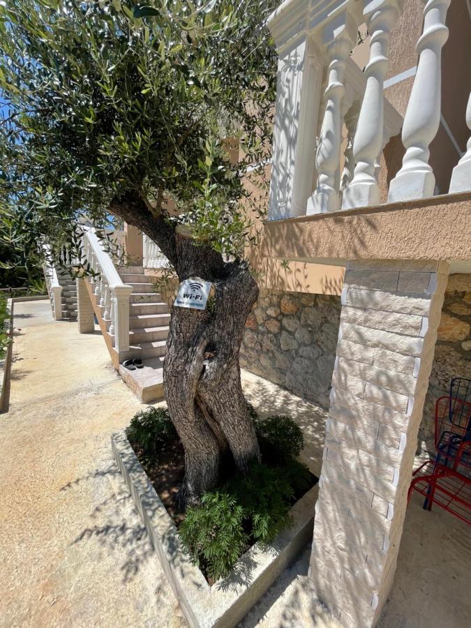 Essos Villas Dhërmi Buitenkant foto
