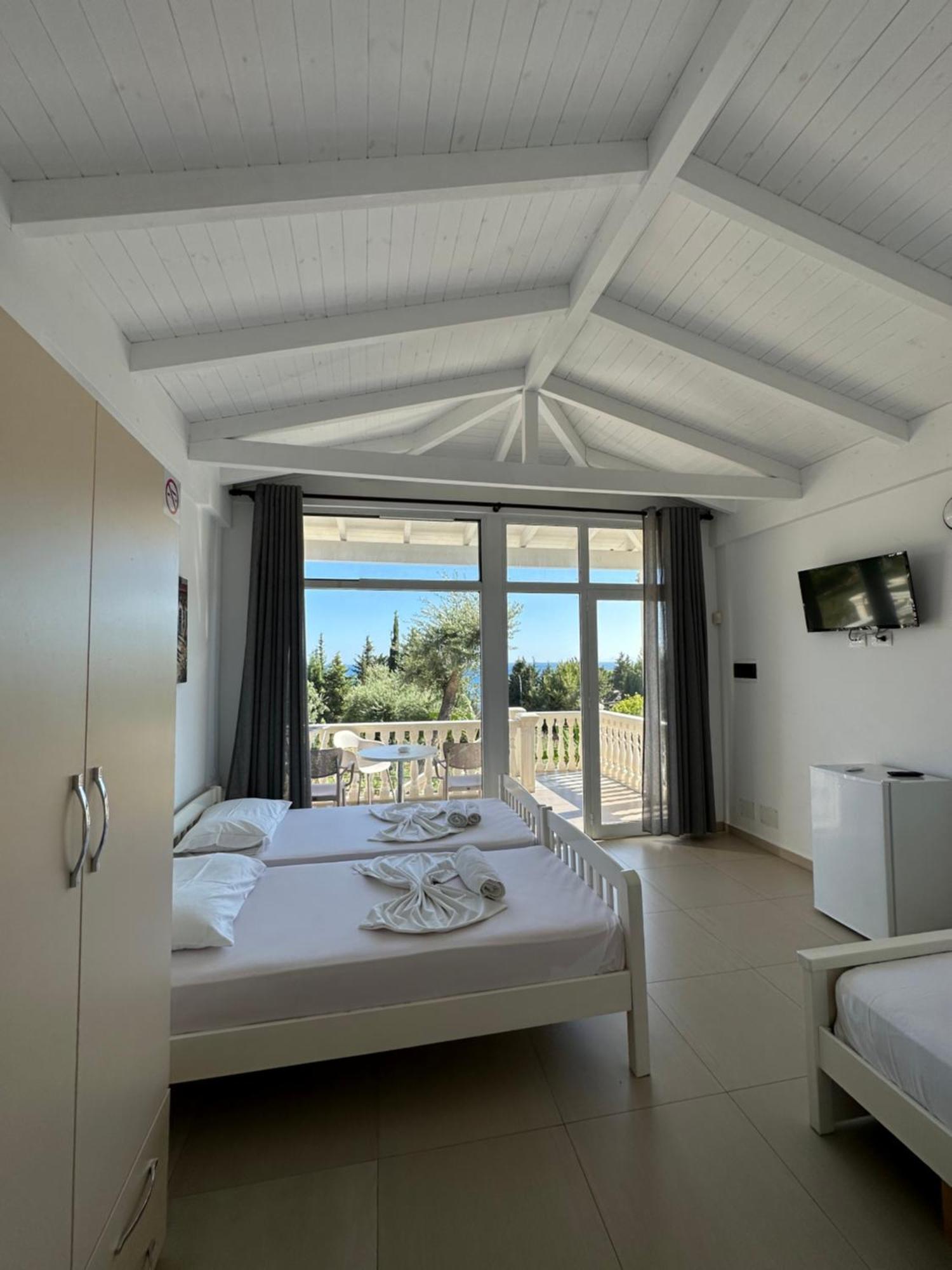 Essos Villas Dhërmi Buitenkant foto