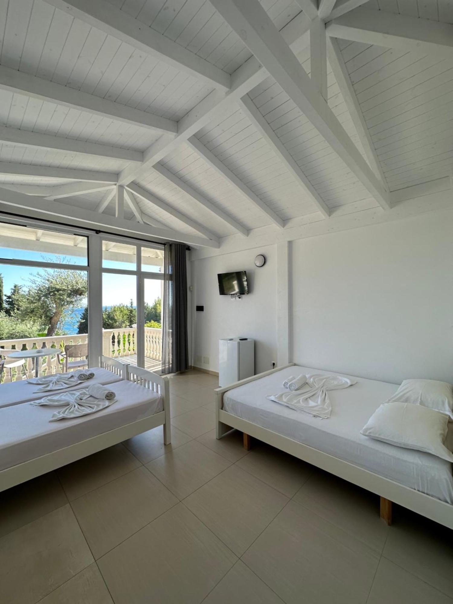 Essos Villas Dhërmi Buitenkant foto