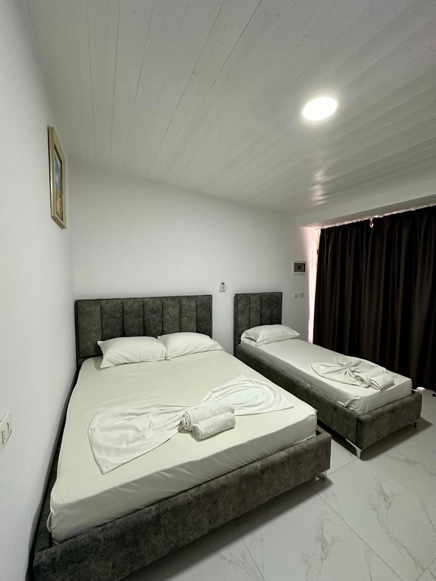 Essos Villas Dhërmi Buitenkant foto