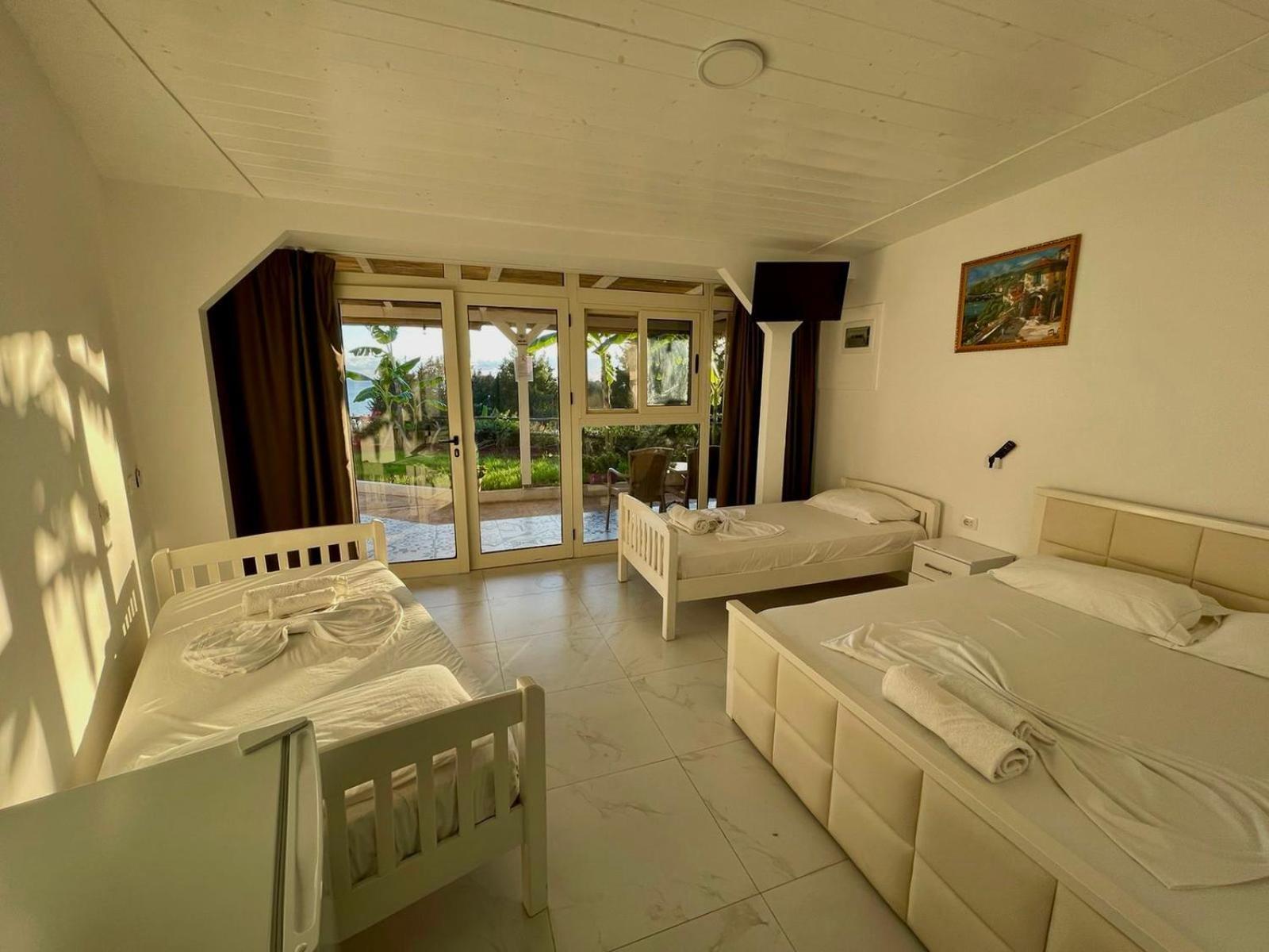 Essos Villas Dhërmi Buitenkant foto