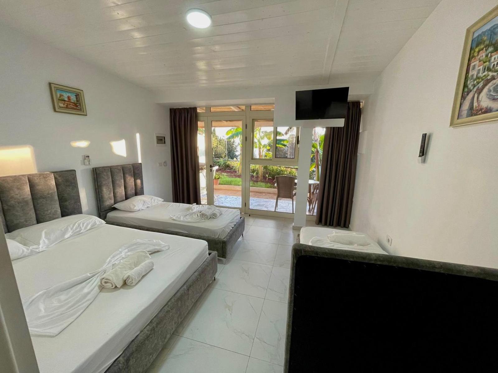 Essos Villas Dhërmi Buitenkant foto