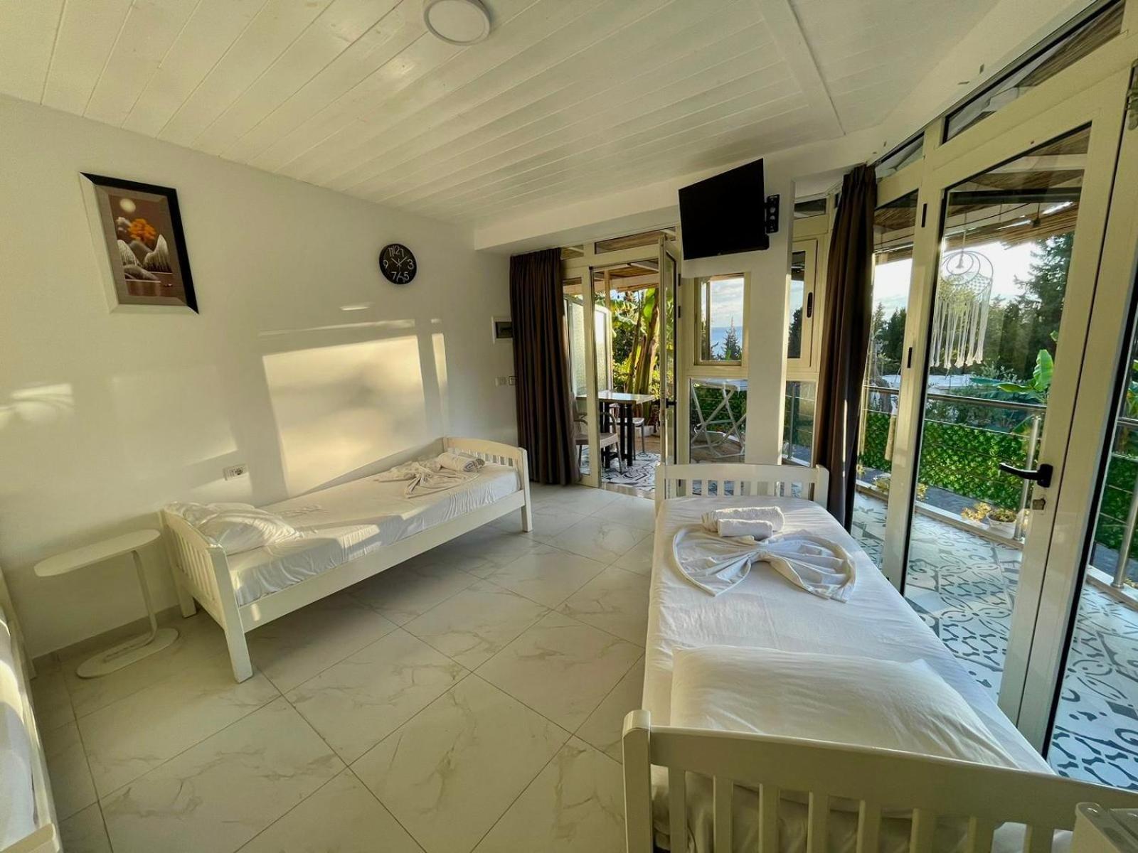 Essos Villas Dhërmi Buitenkant foto