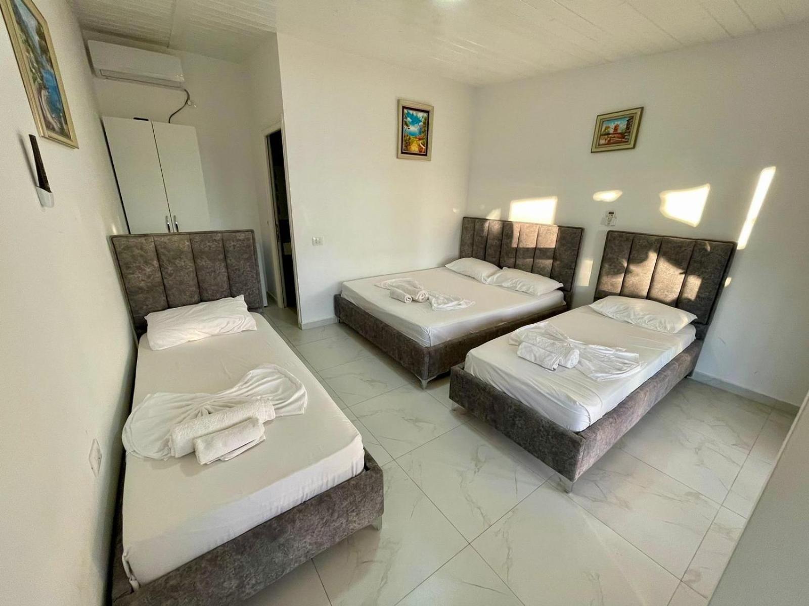 Essos Villas Dhërmi Buitenkant foto
