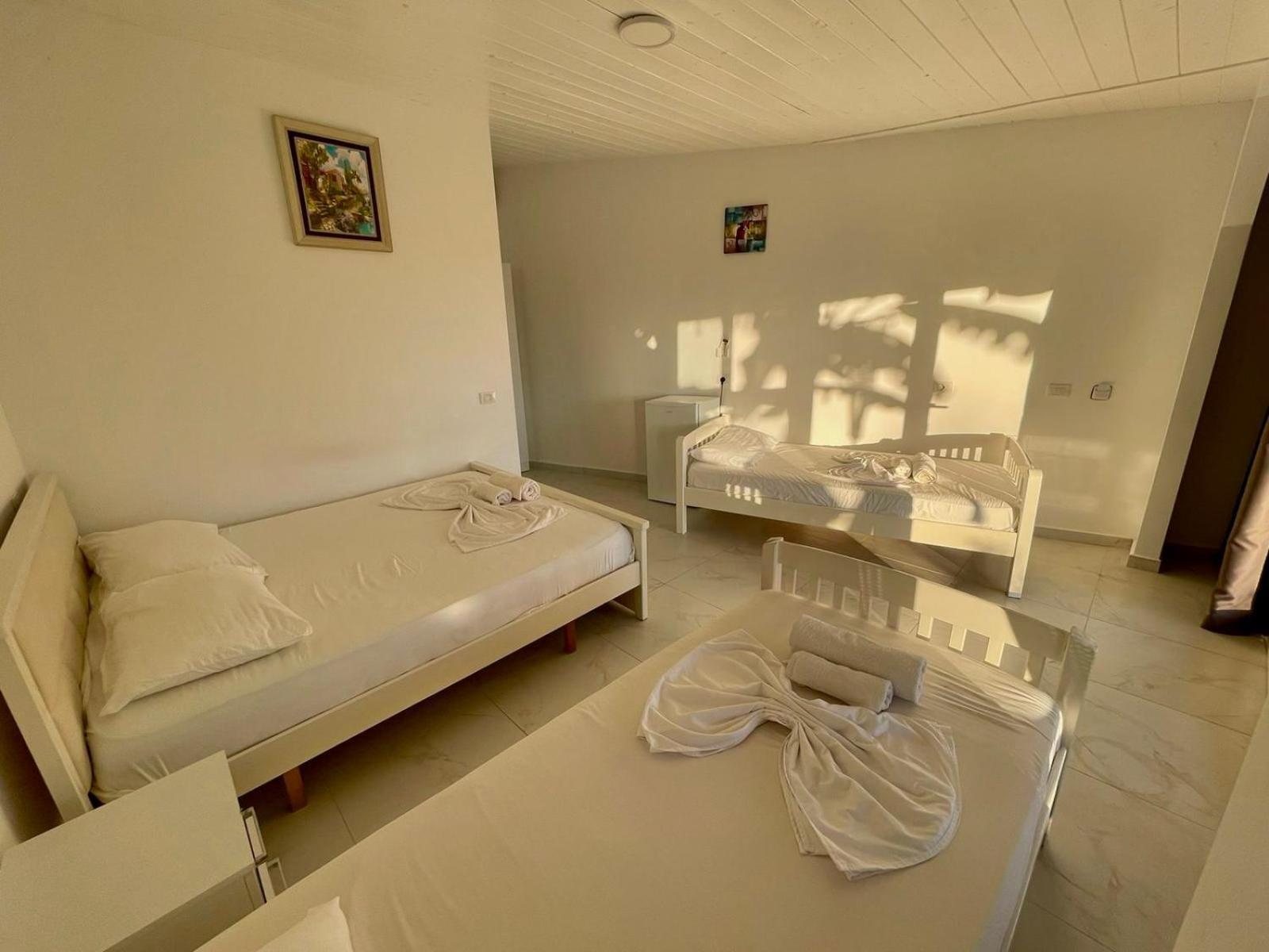 Essos Villas Dhërmi Buitenkant foto