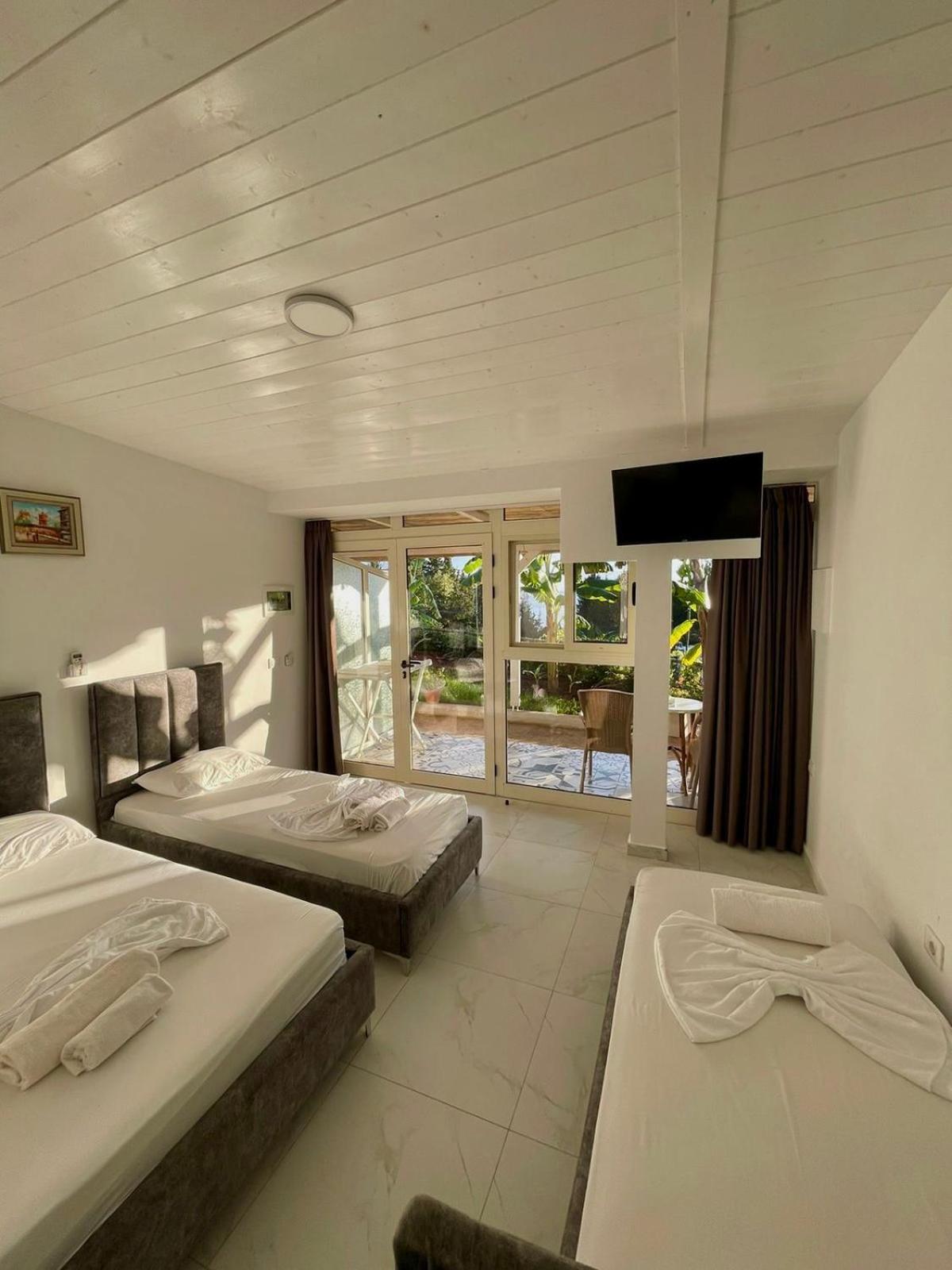 Essos Villas Dhërmi Buitenkant foto