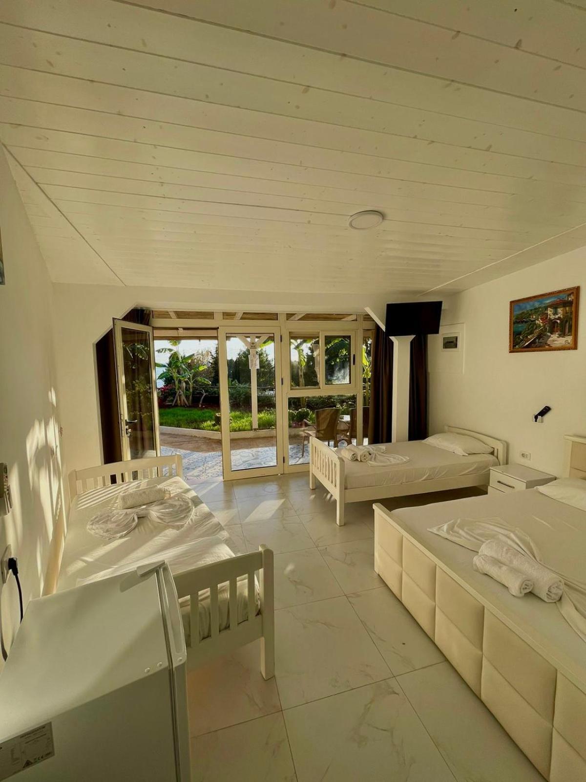 Essos Villas Dhërmi Buitenkant foto